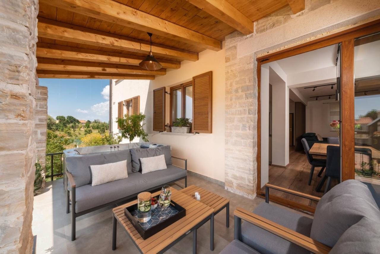 Holiday Home Maslina Пореч Экстерьер фото
