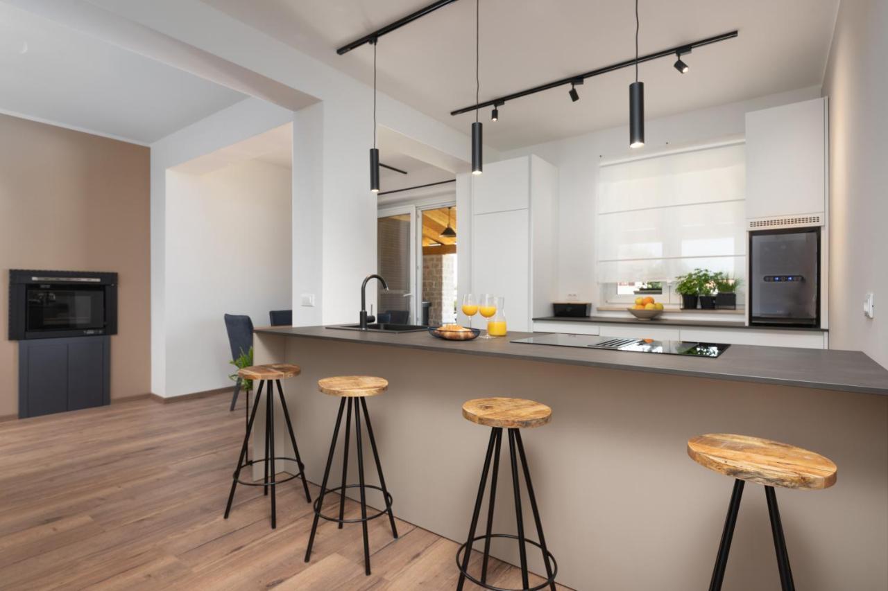 Holiday Home Maslina Пореч Экстерьер фото